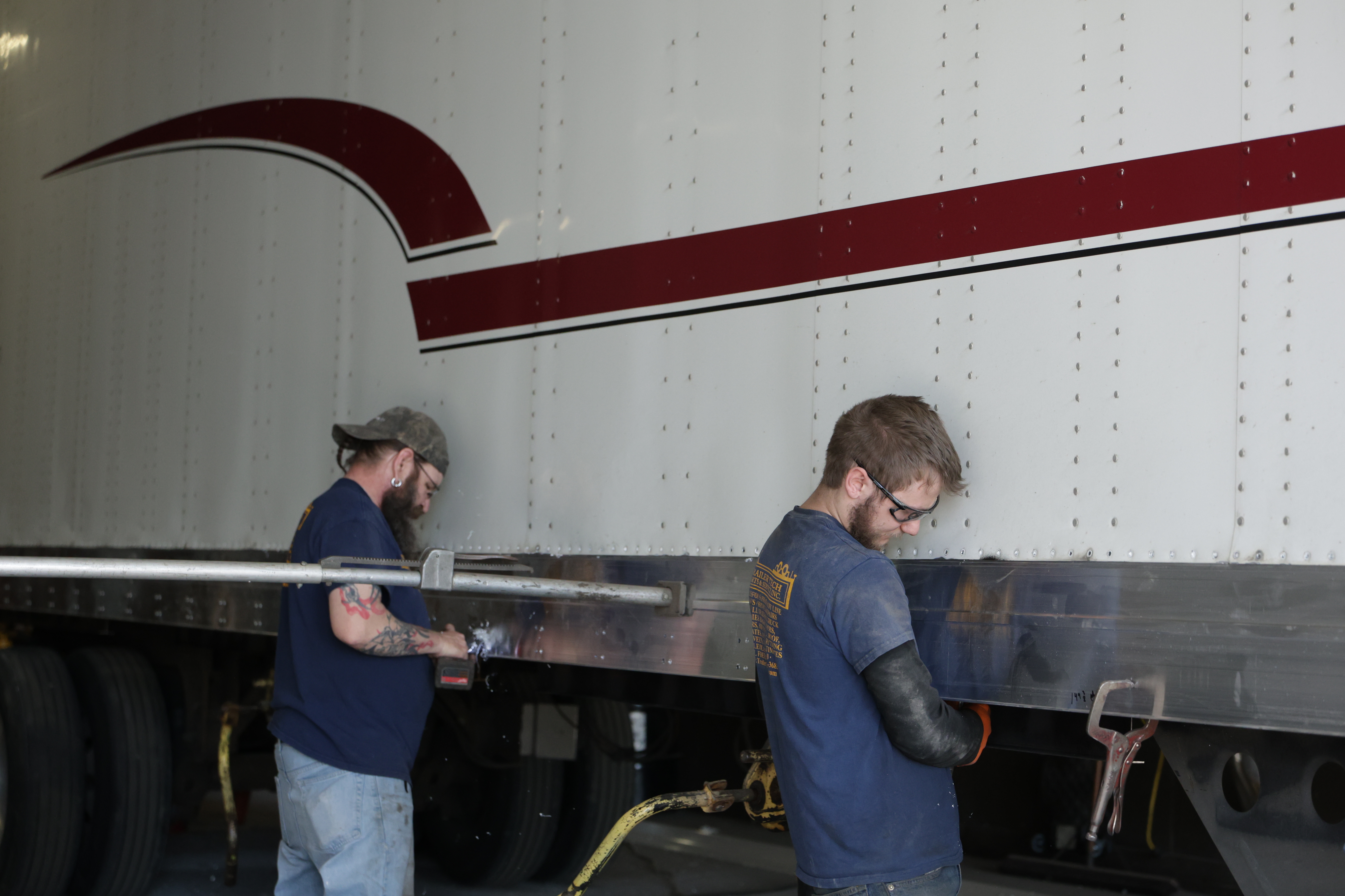 repairing straight truck